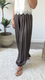 Calças acetinadas Aladino