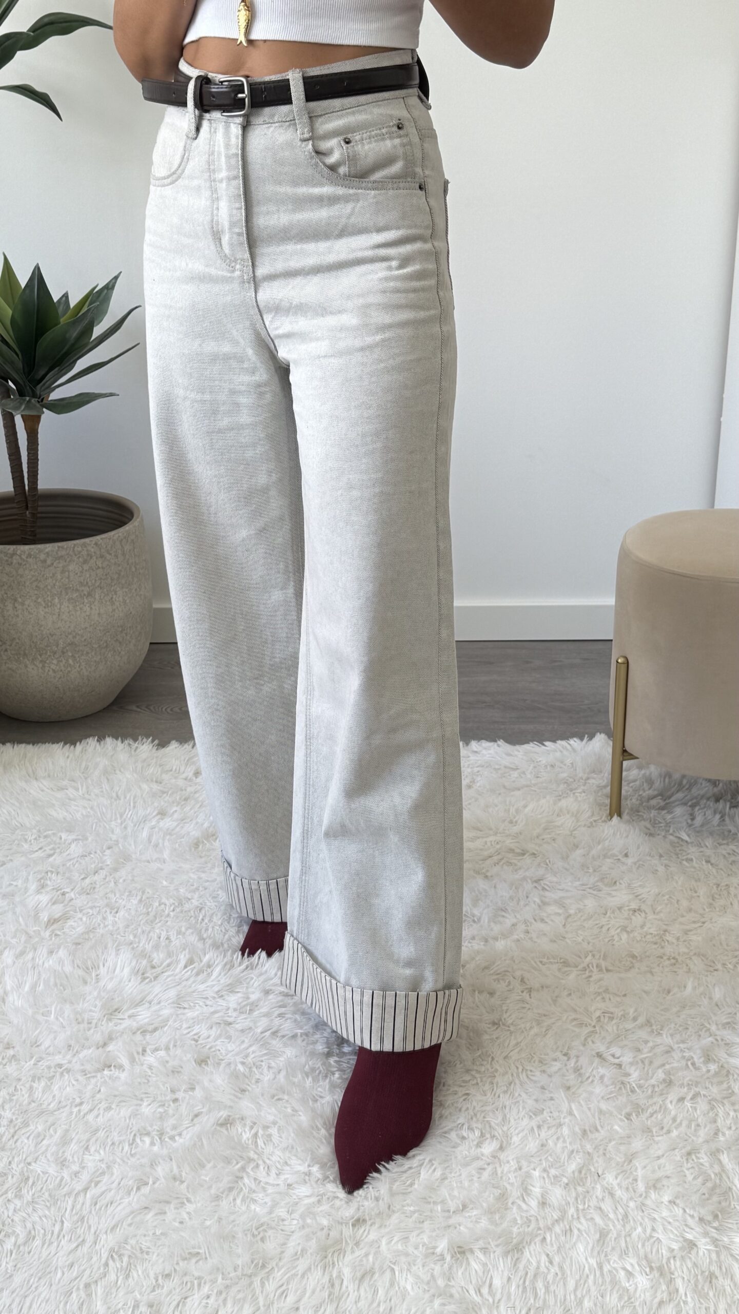 IMG_6895 Calças de ganga com riscas na bainha - Image 1