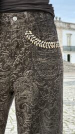 Jeans castanhas com padrão - Mochy - Image 3