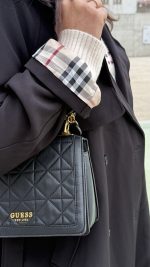 Gabardine preta padrão Burberry - Image 2