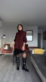 Camisola bordeaux oversize gola alta - Image 2