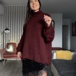 Camisola bordeaux oversize gola alta