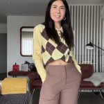 Camisola amarela losangos castanhos