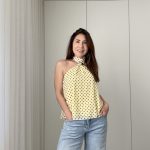 Top amarelo bolinhas castanhas