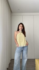 Top amarelo bolinhas castanhas