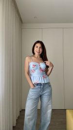 Top floral azul