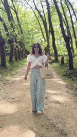 Jeans padrão flores - MOCHY - Image 4