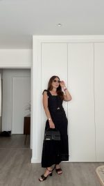 Conjunto top e saia preto