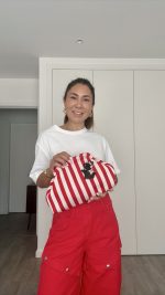 Pochete riscas brancas e vermelhas