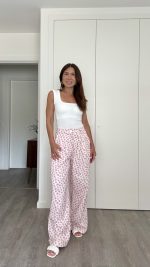 Conjunto calça e colete flores rosa - Image 9