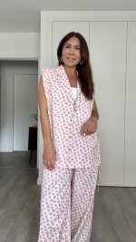 Conjunto calça e colete flores rosa - Image 7