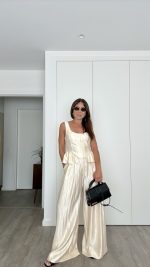 Conjunto acetinado bege