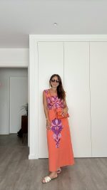 Conjunto saia e top laranja bordados roxos - Image 7