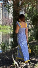 Conjunto saia e top vichy azul com bordados amarelos - Image 5