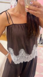 Conjunto castanho com renda branca - Image 4